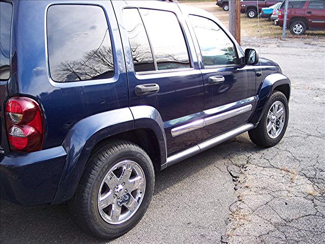 2006 Jeep Liberty SLT 25