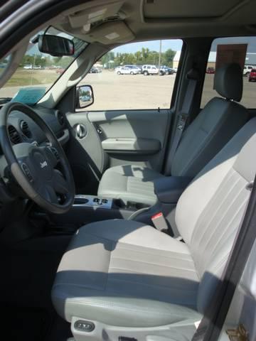 2006 Jeep Liberty SLT 25