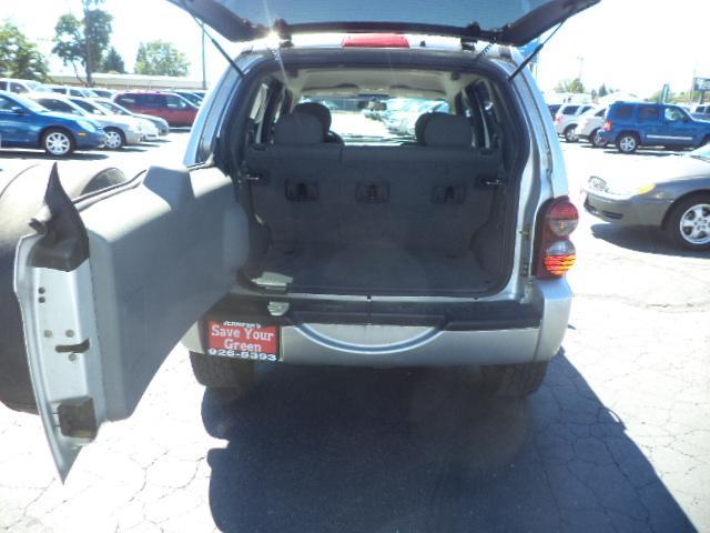 2006 Jeep Liberty SLT 25