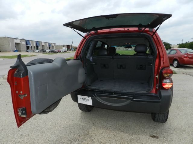 2006 Jeep Liberty Extended Cab V8 LT W/1lt