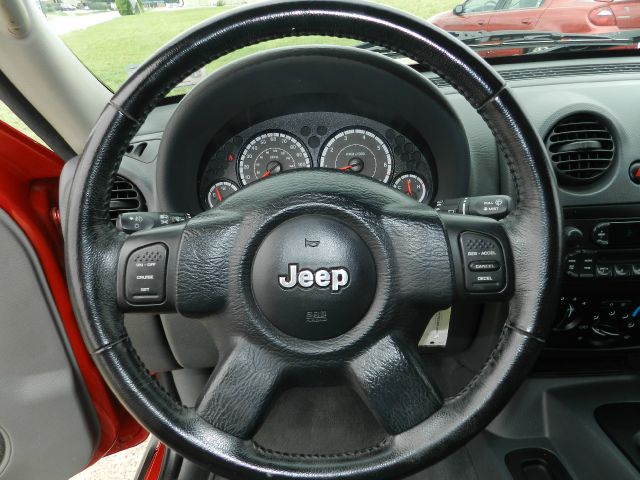 2006 Jeep Liberty Extended Cab V8 LT W/1lt