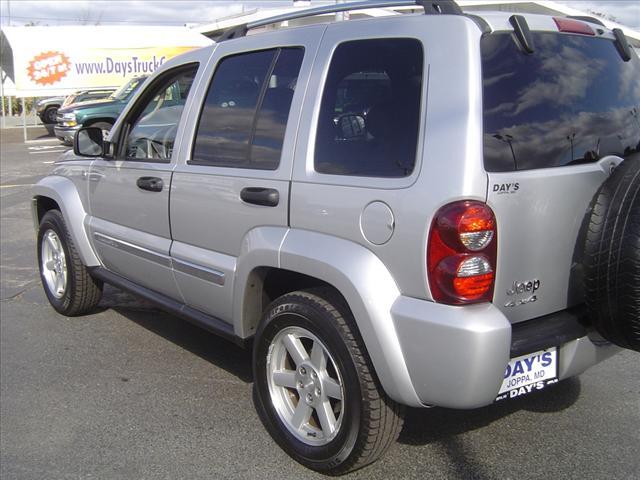 2006 Jeep Liberty SLT 25