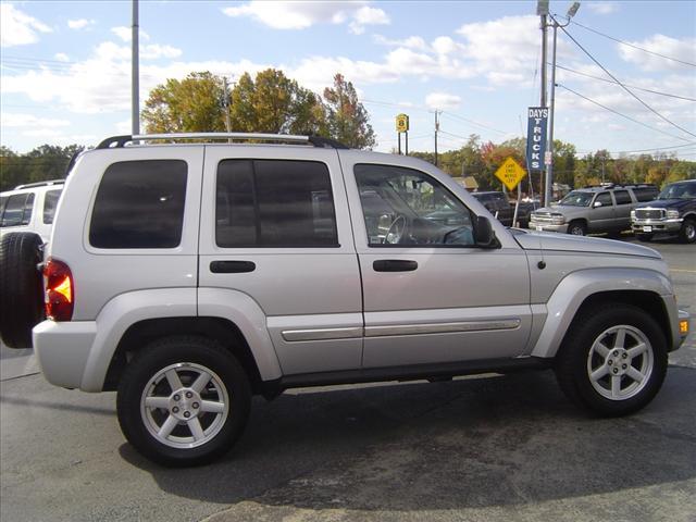 2006 Jeep Liberty SLT 25