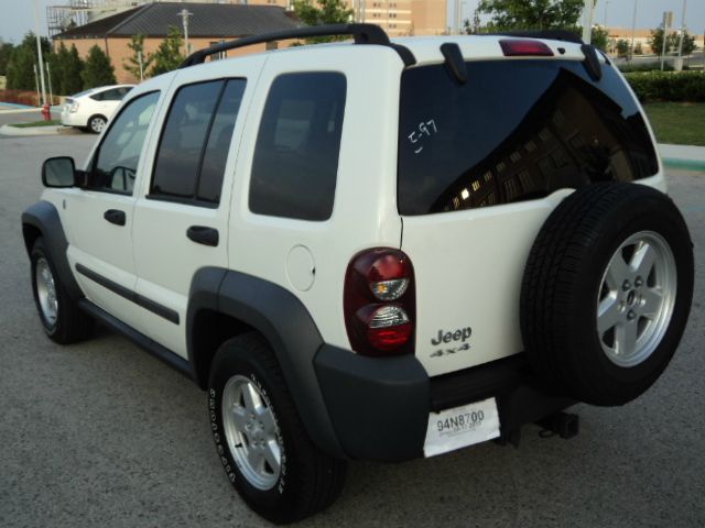 2006 Jeep Liberty Elk Conversion Van