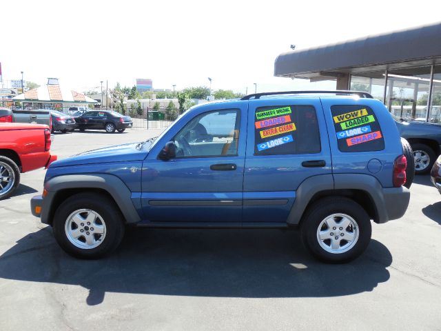 2006 Jeep Liberty Bucket