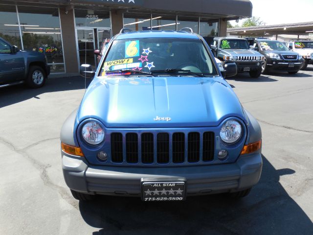 2006 Jeep Liberty Bucket