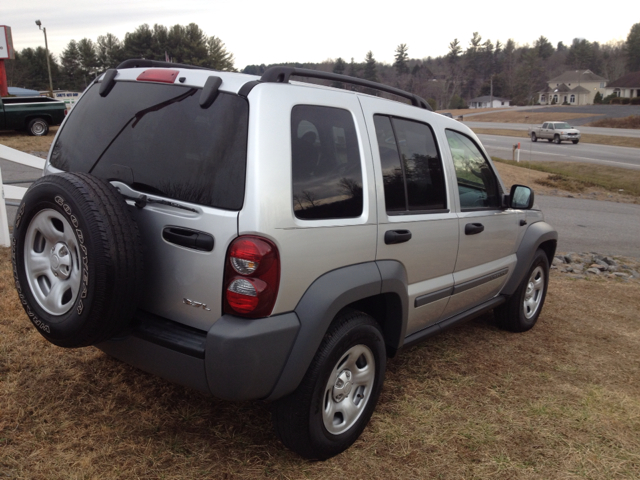 2006 Jeep Liberty DX AWD