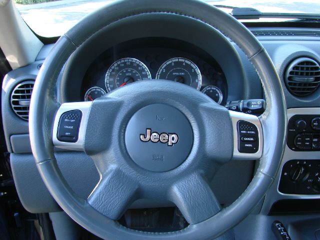 2006 Jeep Liberty Super