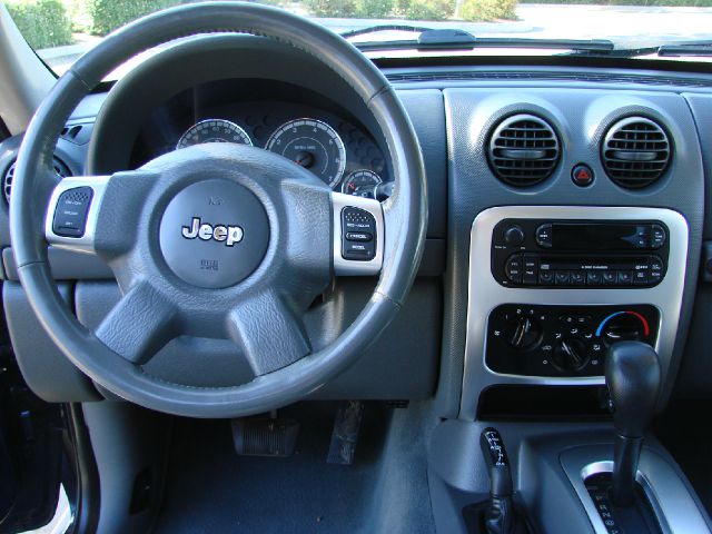 2006 Jeep Liberty Super