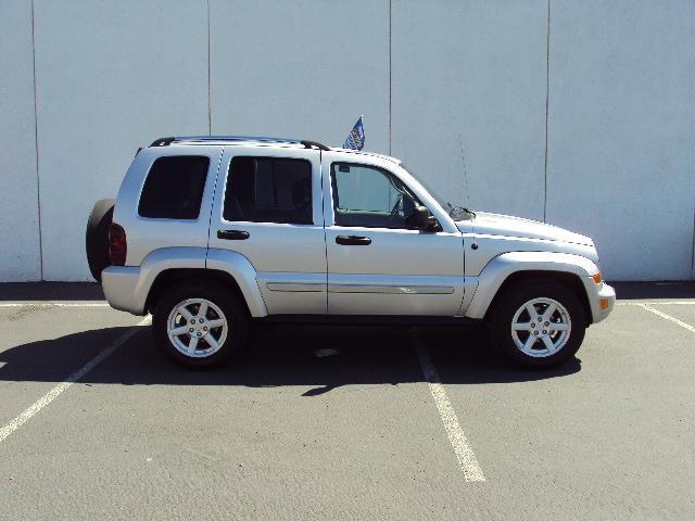 2006 Jeep Liberty SLT 25