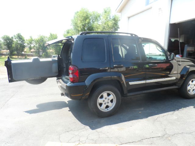 2006 Jeep Liberty Elk Conversion Van