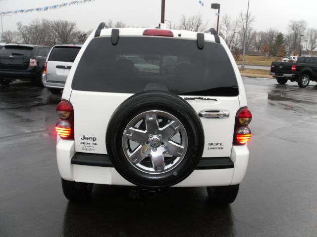 2006 Jeep Liberty SLT 25