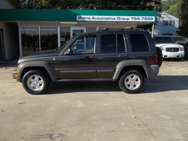 2006 Jeep Liberty Elk Conversion Van