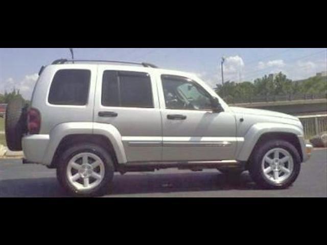 2006 Jeep Liberty SLT 25