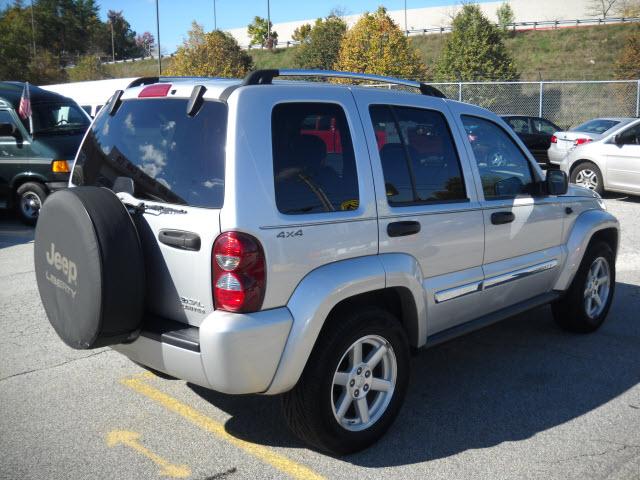 2006 Jeep Liberty SLT 25