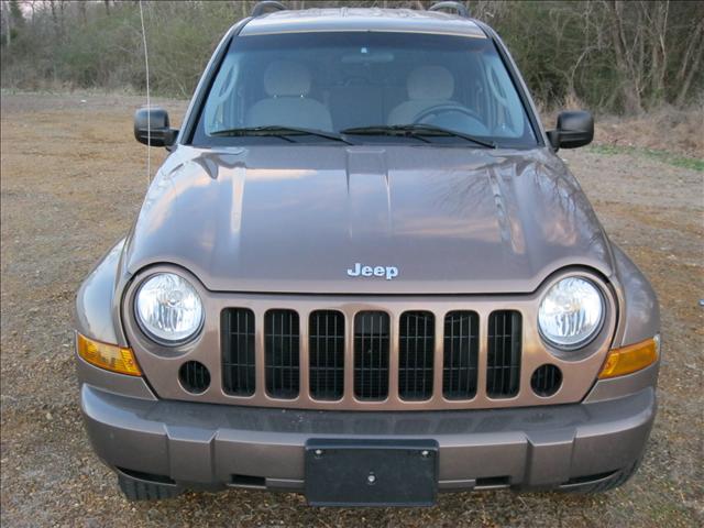 2006 Jeep Liberty Bucket