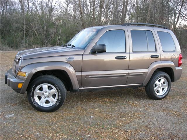 2006 Jeep Liberty Bucket