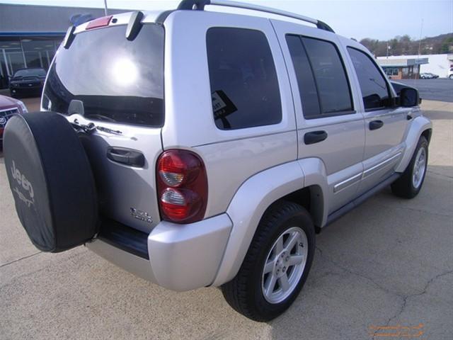 2006 Jeep Liberty SLT 25