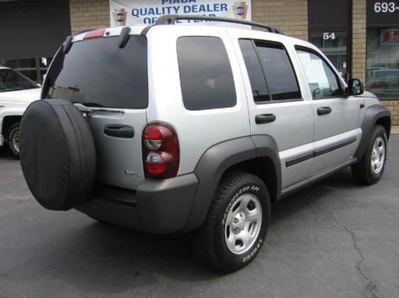 2007 Jeep Liberty Bucket