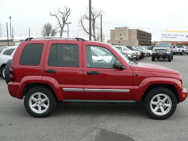 2007 Jeep Liberty SLT 25