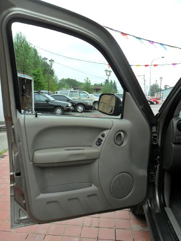 2007 Jeep Liberty Elk Conversion Van