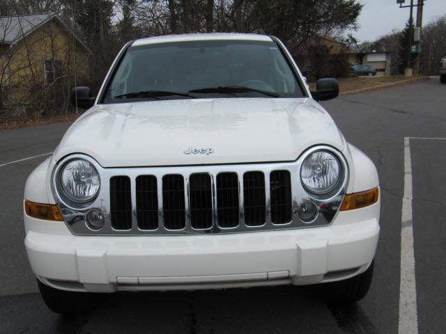 2007 Jeep Liberty SLT 25