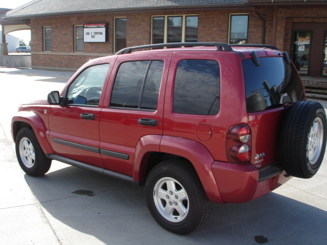 2007 Jeep Liberty Elk Conversion Van