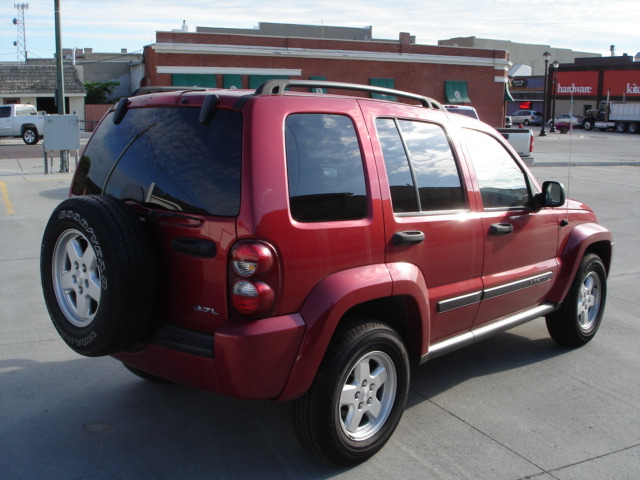 2007 Jeep Liberty Elk Conversion Van