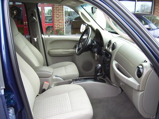 2007 Jeep Liberty Bucket