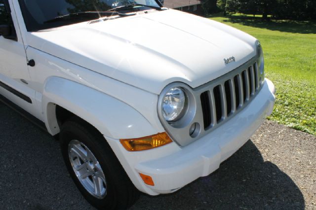 2007 Jeep Liberty Elk Conversion Van