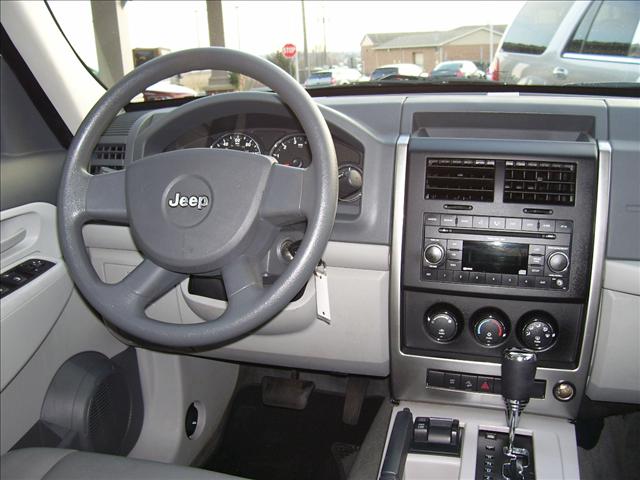 2008 Jeep Liberty Bucket