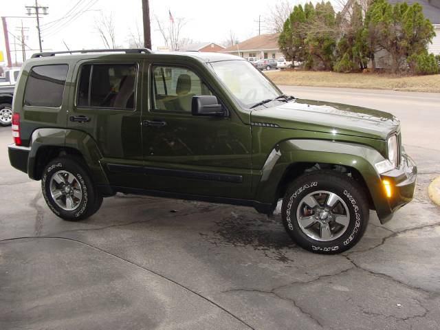 2008 Jeep Liberty Bucket