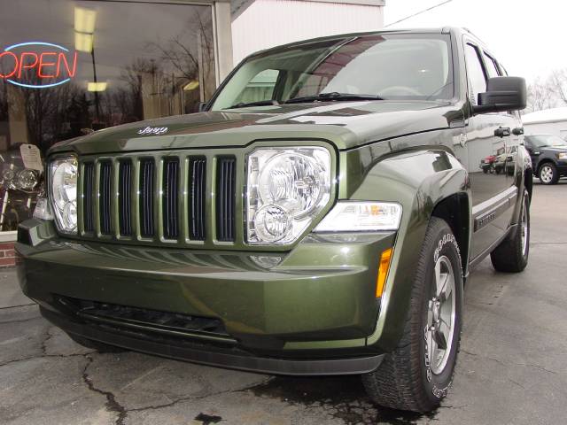 2008 Jeep Liberty Bucket