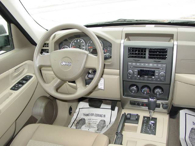 2008 Jeep Liberty Bucket