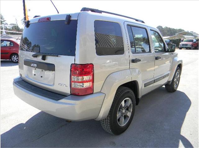 2008 Jeep Liberty 2 Dr SC2 Coupe