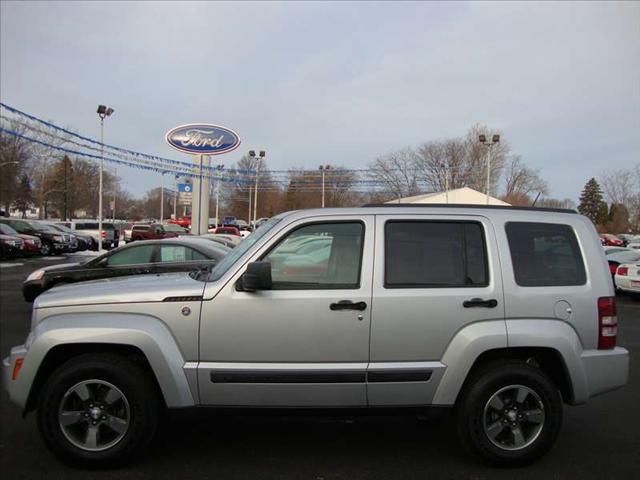 2008 Jeep Liberty Unknown