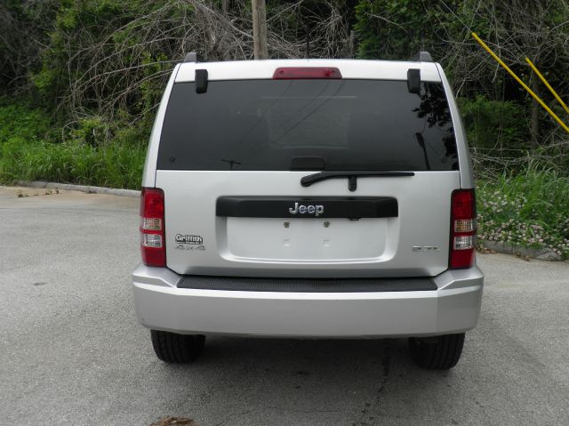 2008 Jeep Liberty Elk Conversion Van