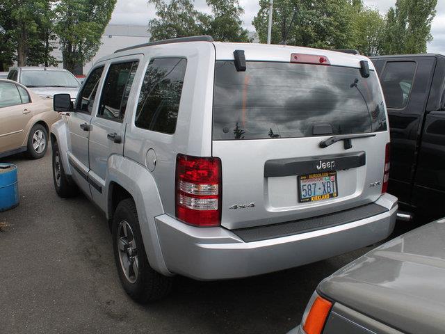 2008 Jeep Liberty GLS AWD SUV