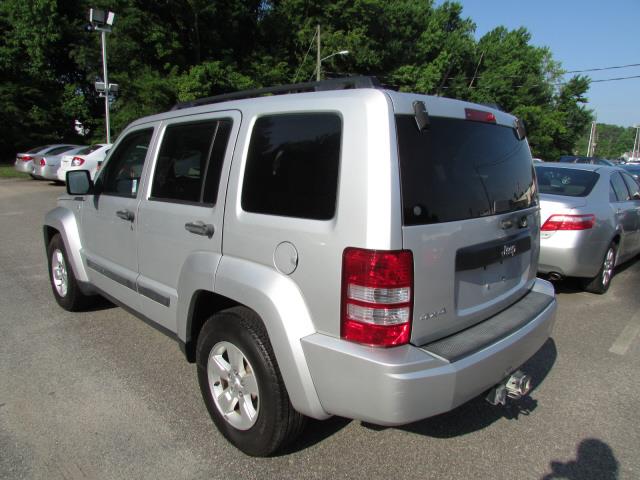 2009 Jeep Liberty LS Flex Fuel 4x4 This Is One Of Our Best Bargains