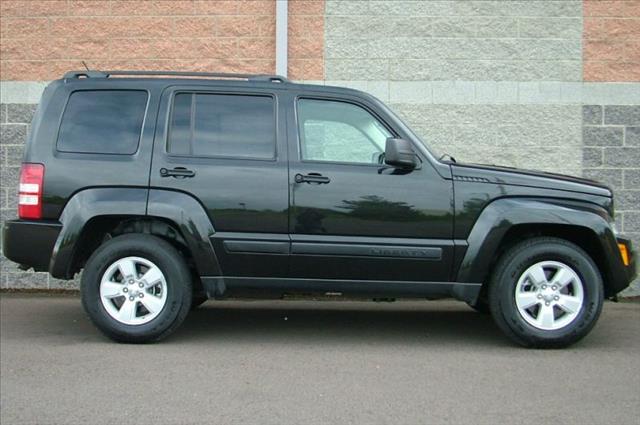 2009 Jeep Liberty 2 Dr SC2 Coupe