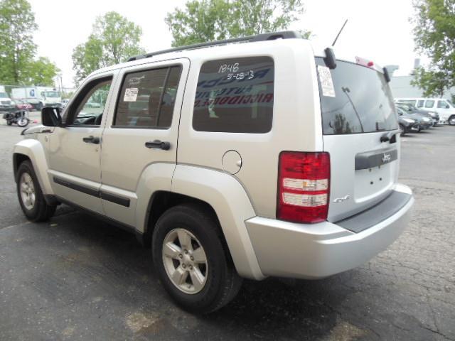 2009 Jeep Liberty 2006.5 EX