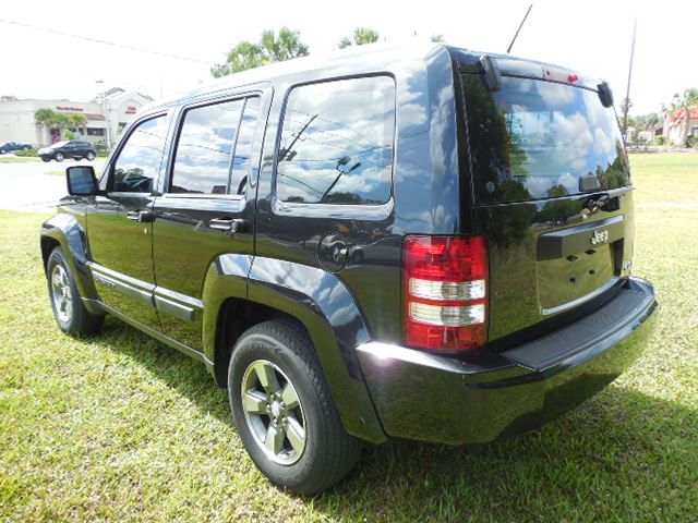 2009 Jeep Liberty Extended Cab V8 LT W/1lt