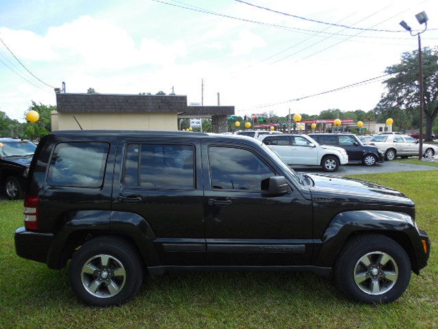 2009 Jeep Liberty Extended Cab V8 LT W/1lt