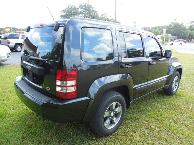 2009 Jeep Liberty Extended Cab V8 LT W/1lt