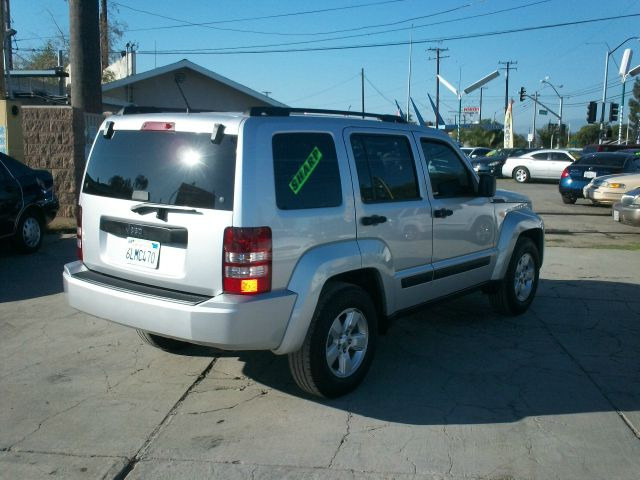 2010 Jeep Liberty Extended Cab V8 LT W/1lt