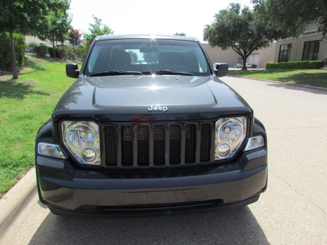 2011 Jeep Liberty Extended Cab V8 LT W/1lt