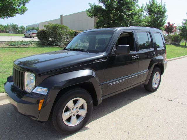 2011 Jeep Liberty Extended Cab V8 LT W/1lt