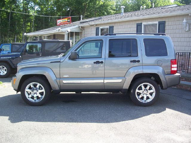 2012 Jeep Liberty Slt/dvd//quad Seats//leather