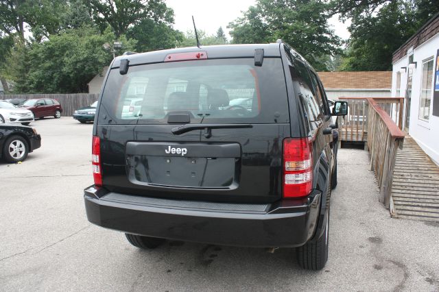 2012 Jeep Liberty Extended Cab V8 LT W/1lt