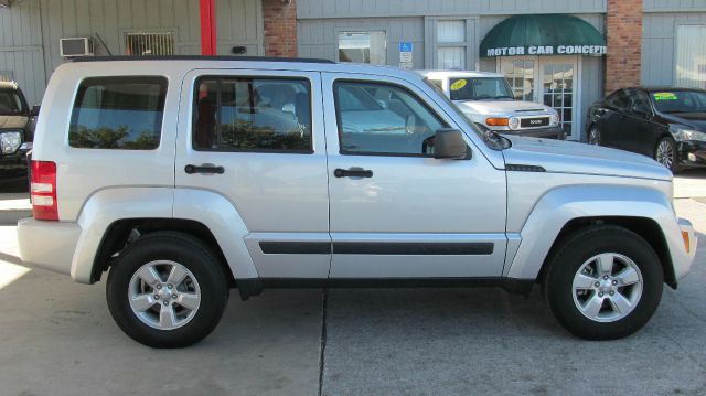 2012 Jeep Liberty Extended Cab V8 LT W/1lt